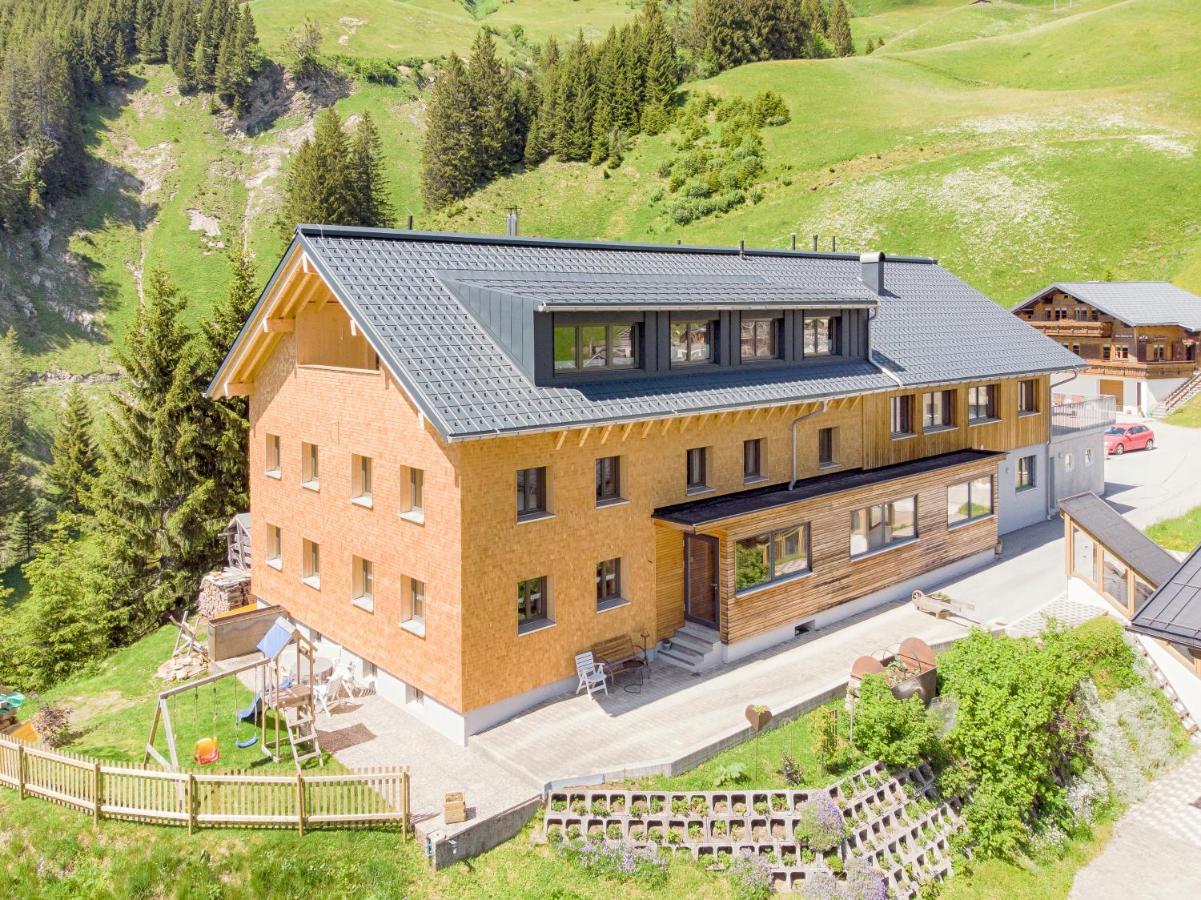 Haus Berghof Panzió Schröcken Kültér fotó