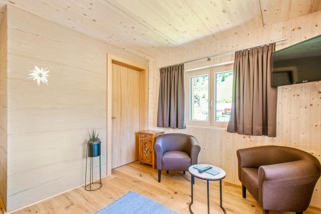Haus Berghof Panzió Schröcken Kültér fotó