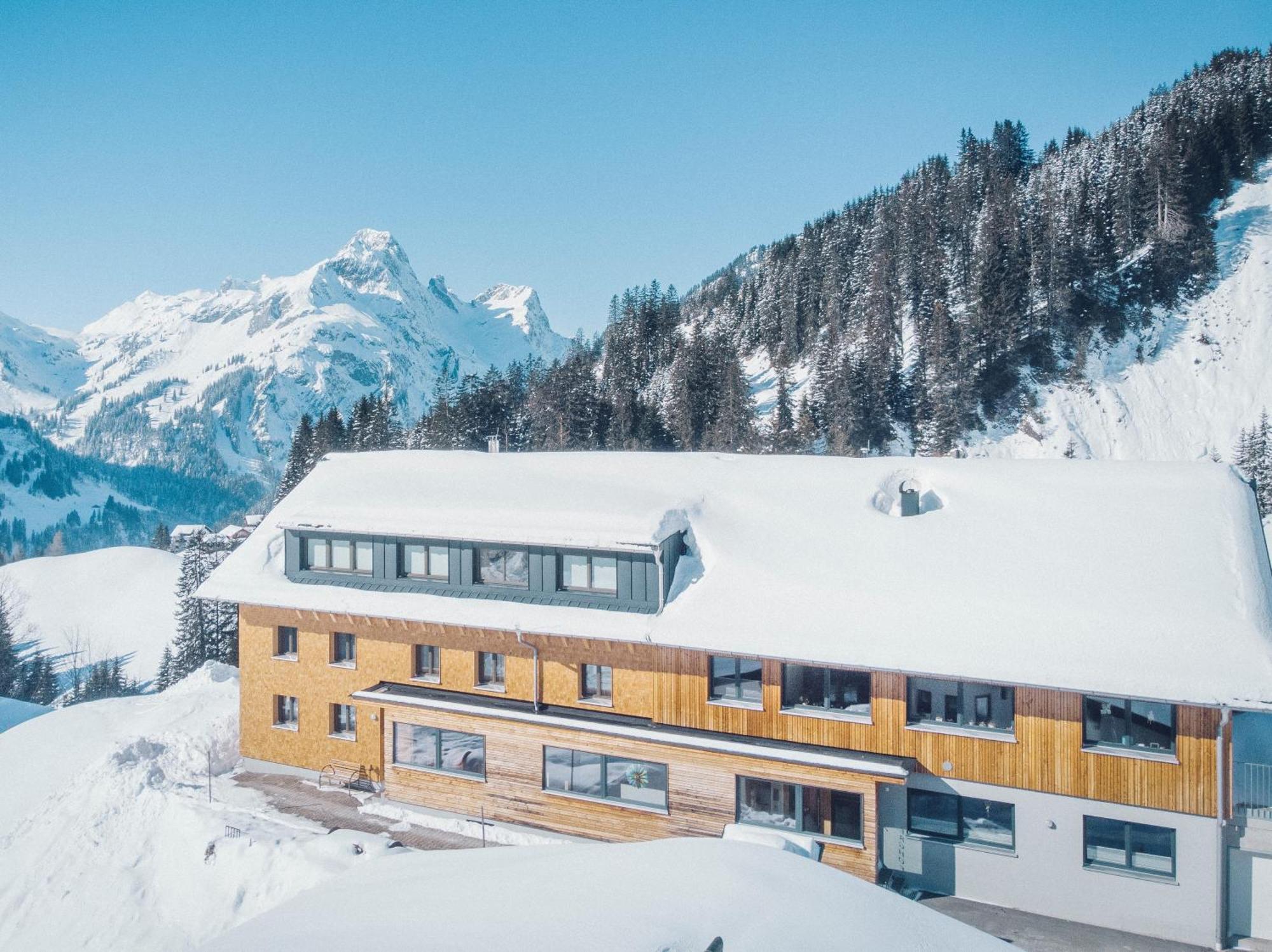 Haus Berghof Panzió Schröcken Kültér fotó