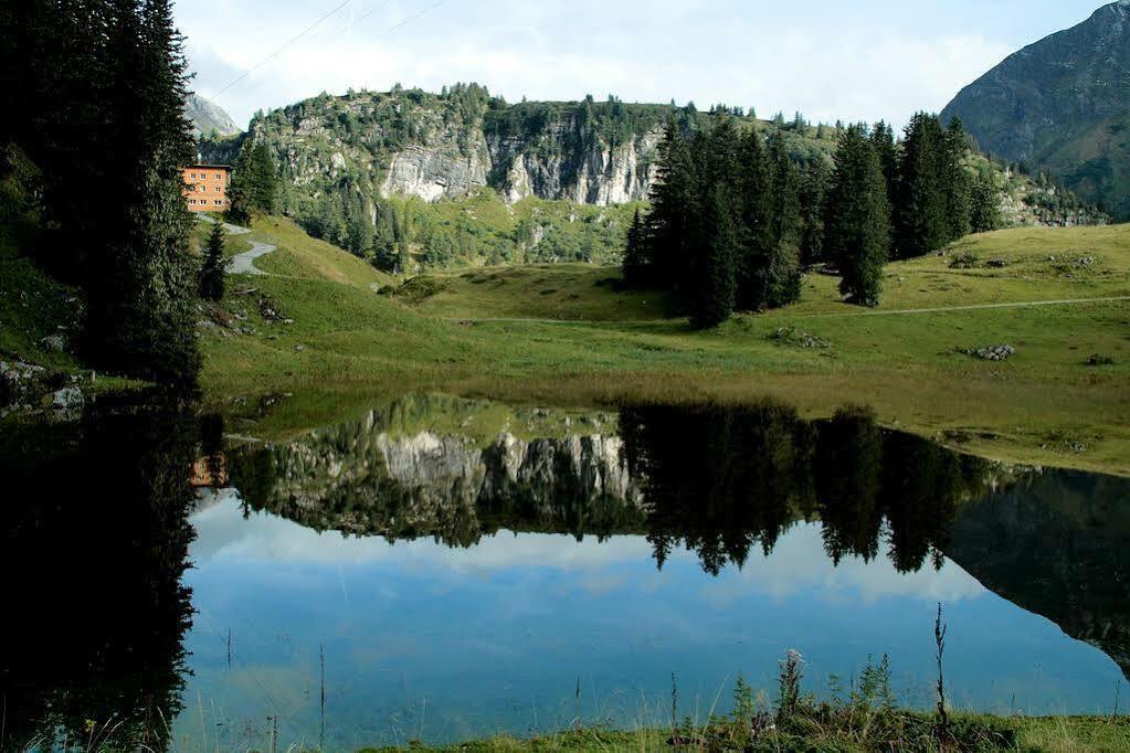 Haus Berghof Panzió Schröcken Kültér fotó